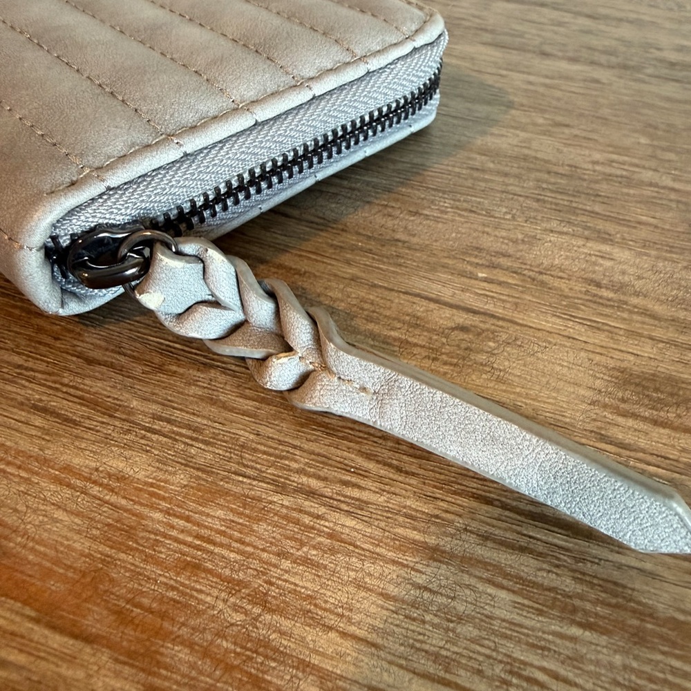 Rad Rev Card Wallet in Concrete - Picture 7 of 7